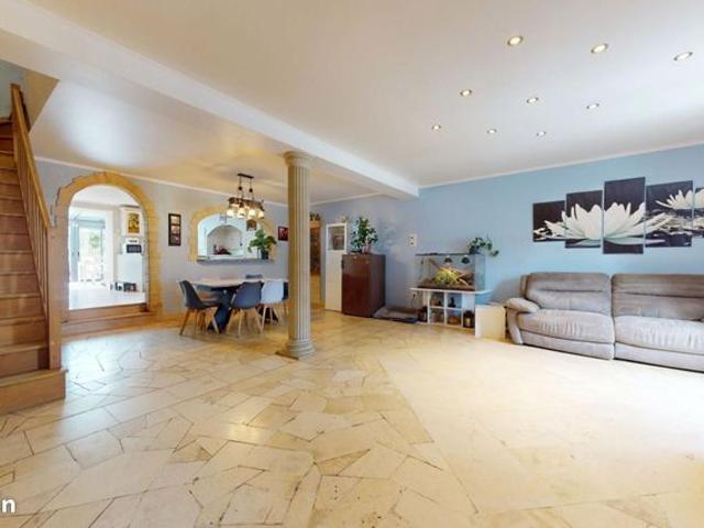 Maison de ville 7 pièces 197 m²