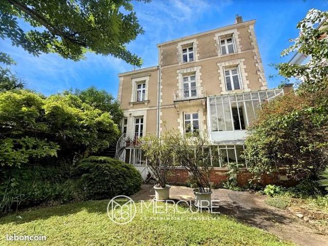 Maison de ville 7 pièces 216 m²