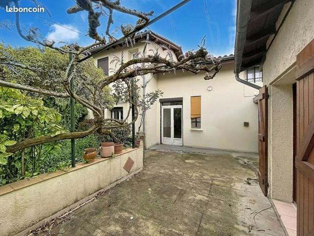 Maison de ville 7 pièces 210 m²