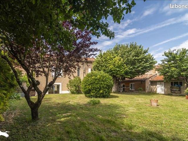 Maison de ville 7 pièces 212 m²
