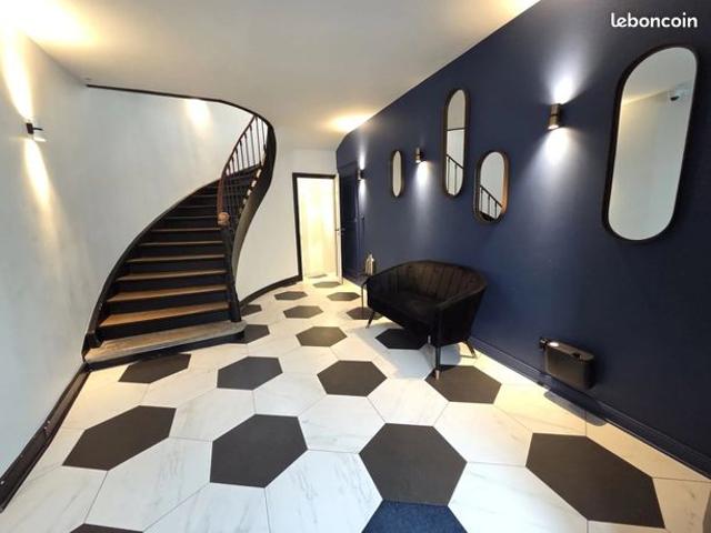 Maison de ville 7 pièces 224 m²