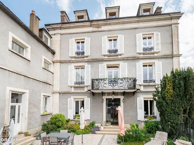 Maison de ville 7 pièces 224 m²