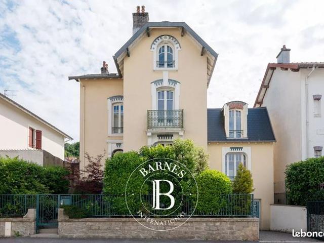 Maison de ville 7 pièces 225 m²