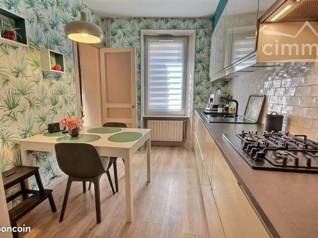 Maison de ville 7 pièces 228 m²