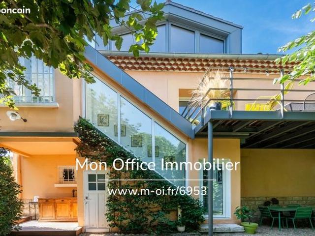 Maison de ville 7 pièces 228 m²