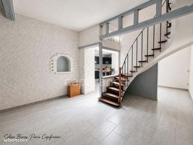 Maison de ville 7 pièces 228 m²