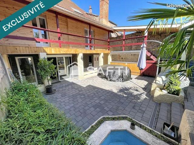 Maison de ville 7 pièces 220 m²