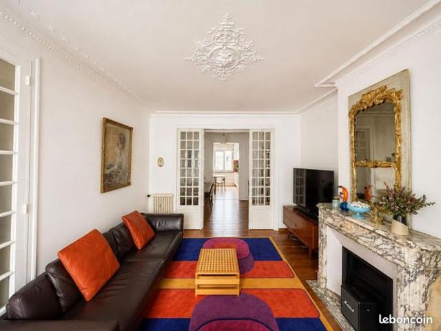 Maison de ville 7 pièces 220 m²