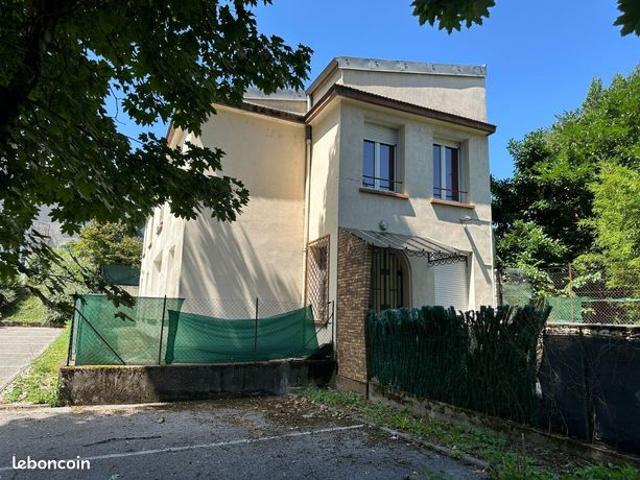 Maison de ville 7 pièces 234 m²