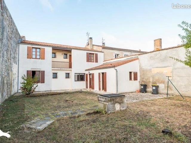 Maison de ville 7 pièces 237 m²