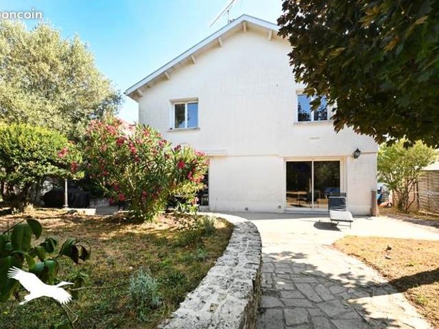 Maison de ville 7 pièces 230 m²