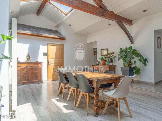 Maison de ville 7 pièces 242 m²