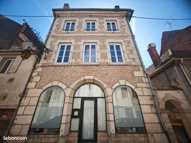 Maison de ville 7 pièces 256 m²