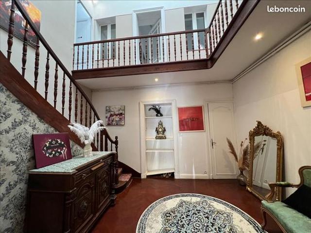 Maison de ville 7 pièces 250 m²