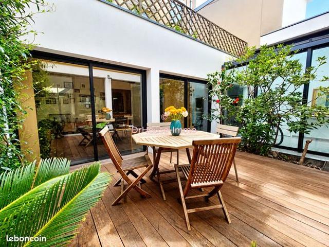 Maison de ville 7 pièces 265 m²