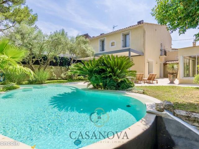 Maison de ville 7 pièces 282 m²