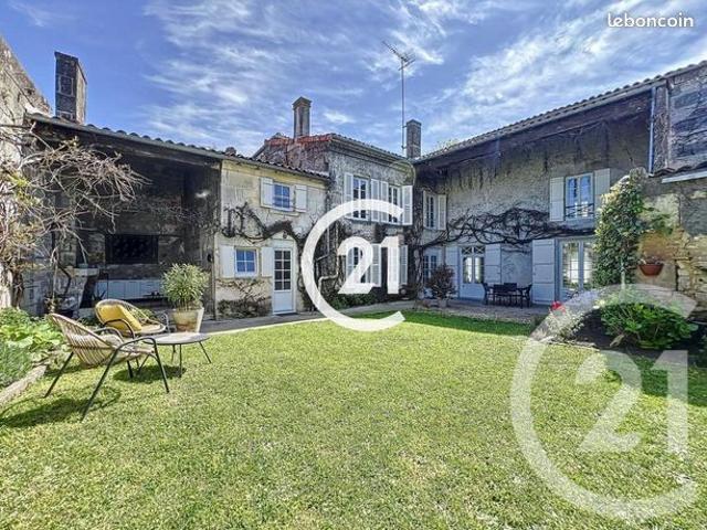 Maison de ville 7 pièces 331 m²