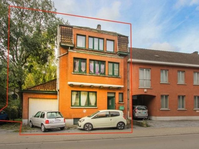 Maison de ville 4 chambres, avec garage et jardin