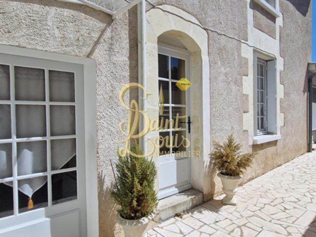 MAISON DE VILLE 4 CHAMBRES ET JARDIN CLOS