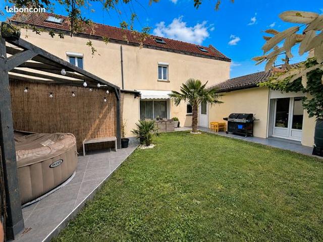 Maison de ville 4 pièces 130 m²