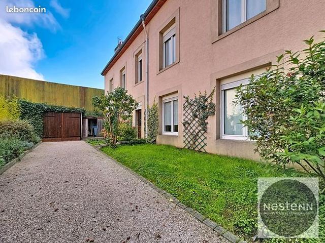 Maison de ville 4 pièces 145 m²