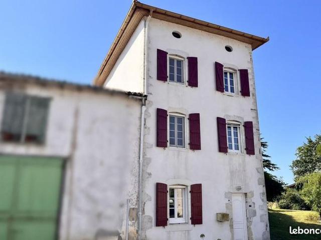 Maison de ville 4 pièces 140 m²