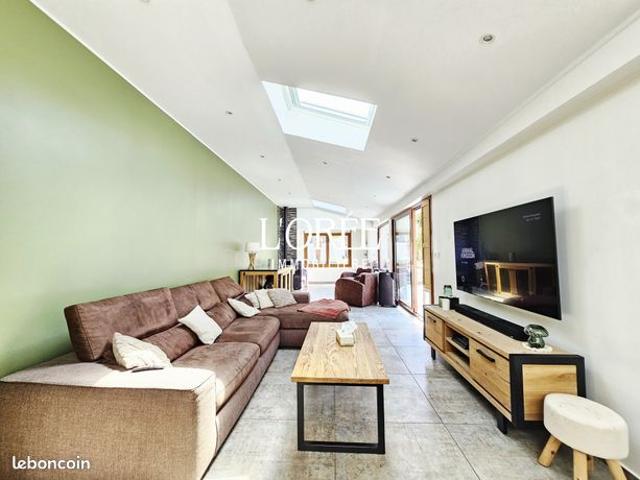 Maison de ville 4 pièces 159 m²