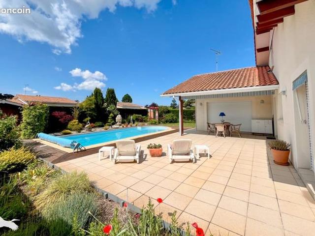 Maison de ville 4 pièces 150 m²