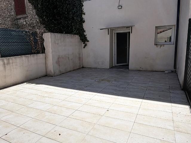 La Rouvière Maison de ville 4 pièces 86 m2 avec 2 extérieurs privatifs, stationnement et aucun travaux à pré