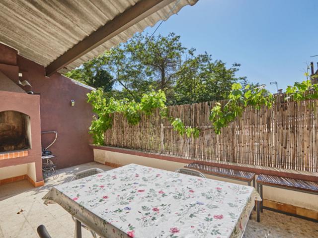 Maison de ville 4 pièces à vendre à Orgon avec vue colline de Beauregard