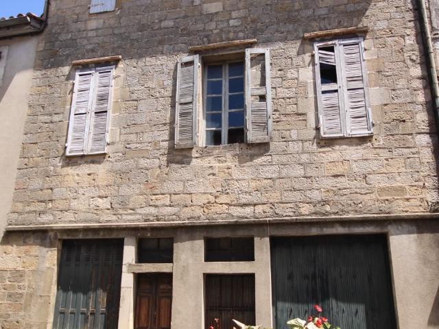 MAISON DE VILLE