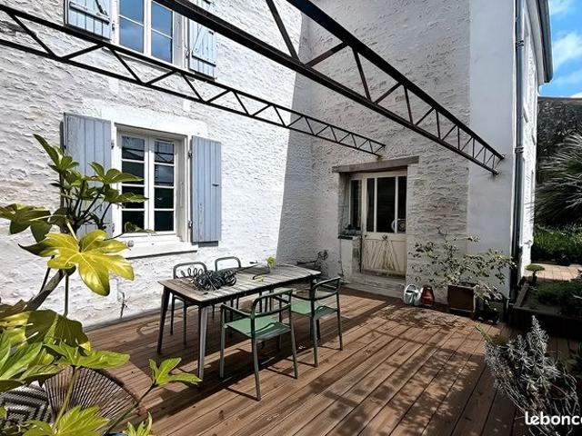 Maison de ville 6 pièces 160 m²