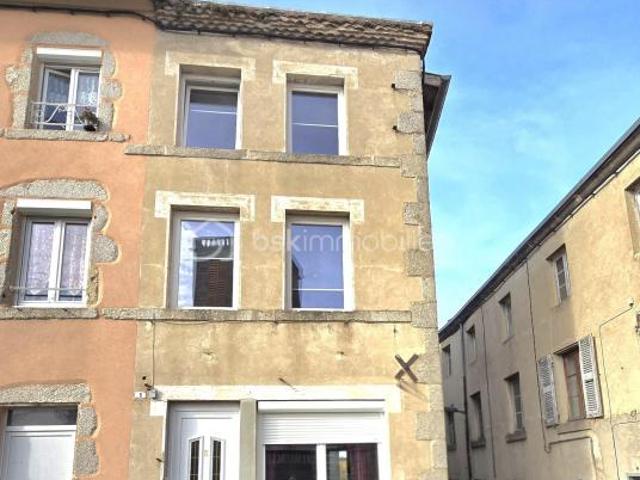 Maison de ville 5 pièces – 70 m² – Saint Rémy sur Durolle