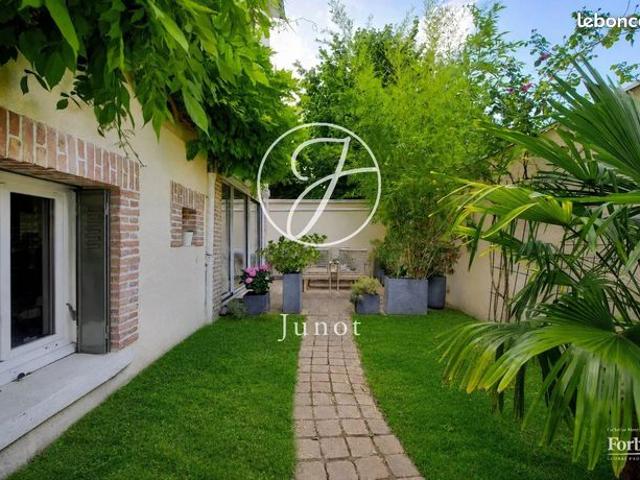 Maison de ville 6 pièces 130 m²