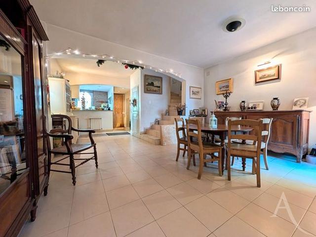 Maison de ville 6 pièces 145 m²