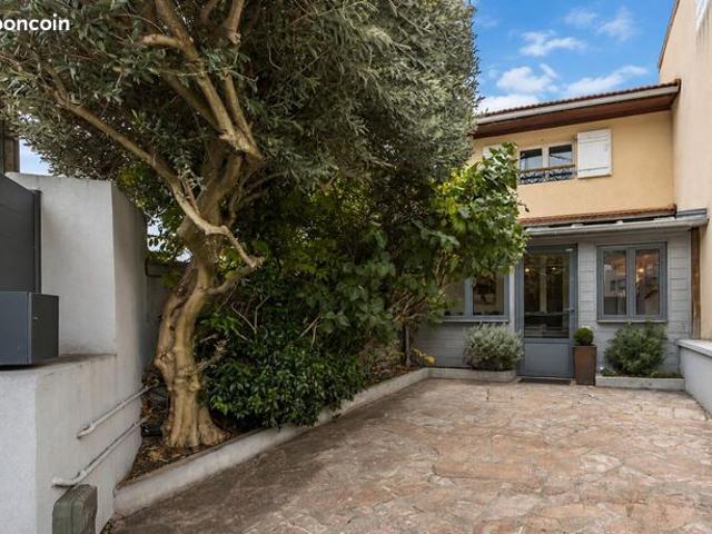 Maison de ville 6 pièces 145 m²
