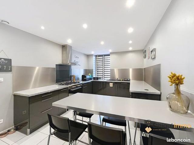 Maison de ville 6 pièces 146 m²