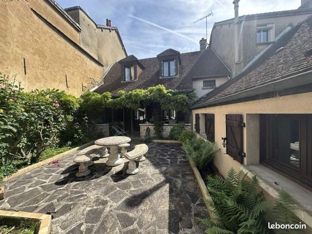 Maison de ville 6 pièces 180 m²