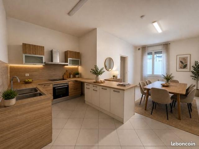 Maison de ville 6 pièces 196 m²