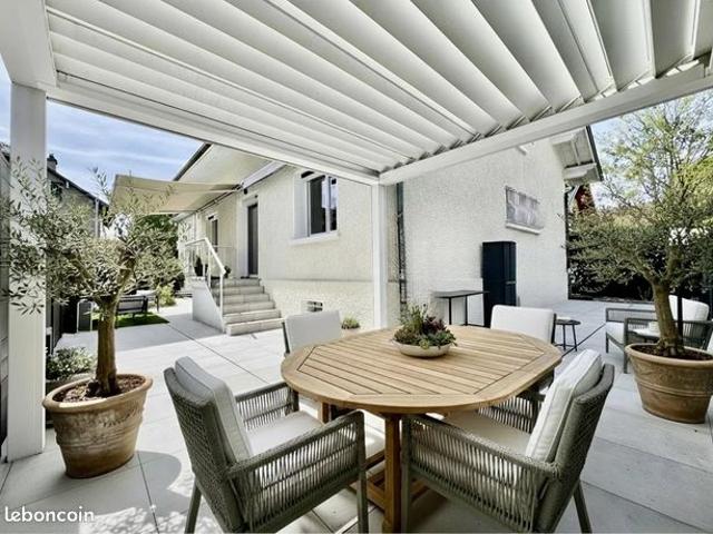 Maison de ville 6 pièces 190 m²