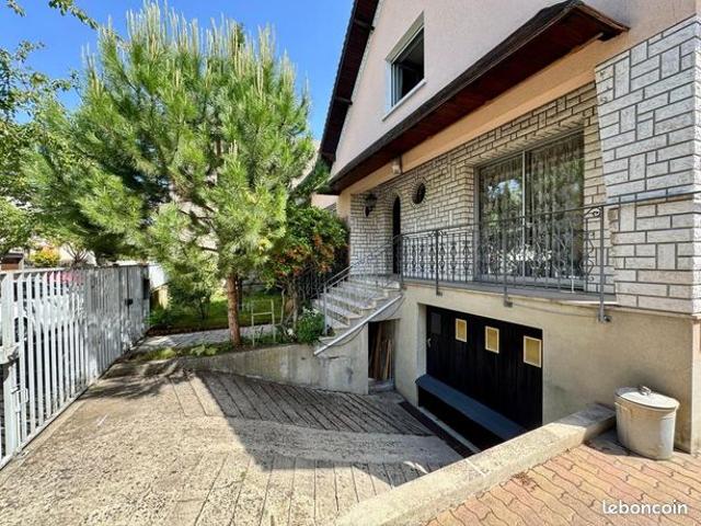 Maison de ville 6 pièces 230 m²