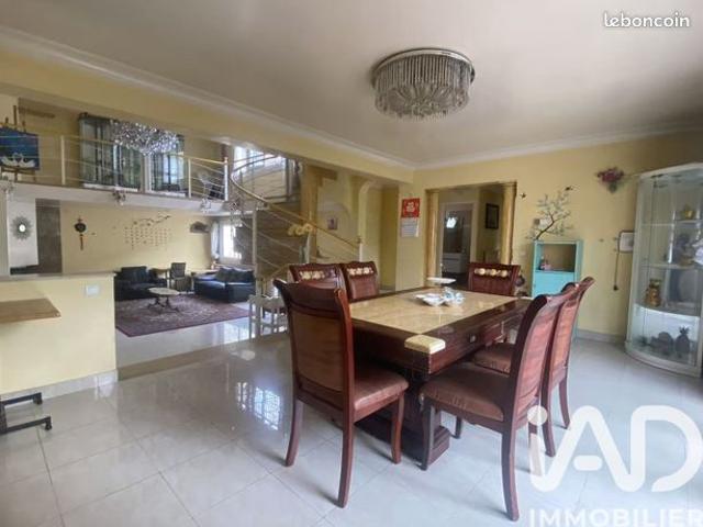 Maison de ville 6 pièces 200 m²