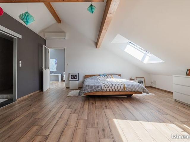 Maison de ville 6 pièces 217 m²