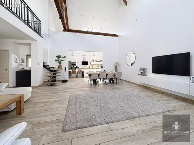 Maison de ville 6 pièces 210 m²