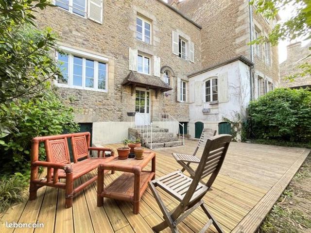 Maison de ville 6 pièces 225 m²