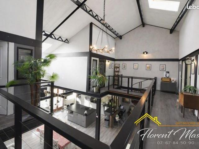 Maison de ville 6 pièces 225 m²