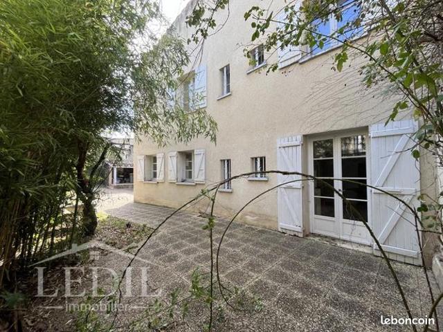 Maison de ville 6 pièces 236 m²