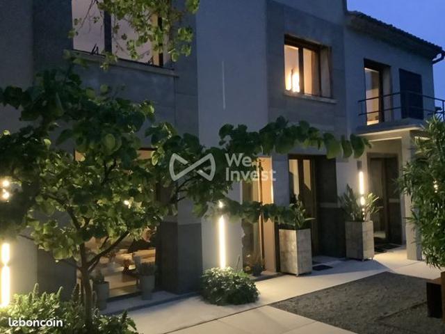 Maison de ville 6 pièces 240 m²