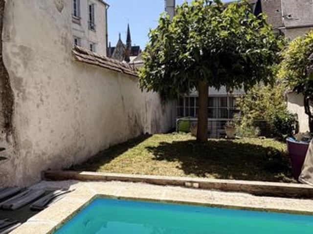 Maison de ville 6 pièces 240 m²