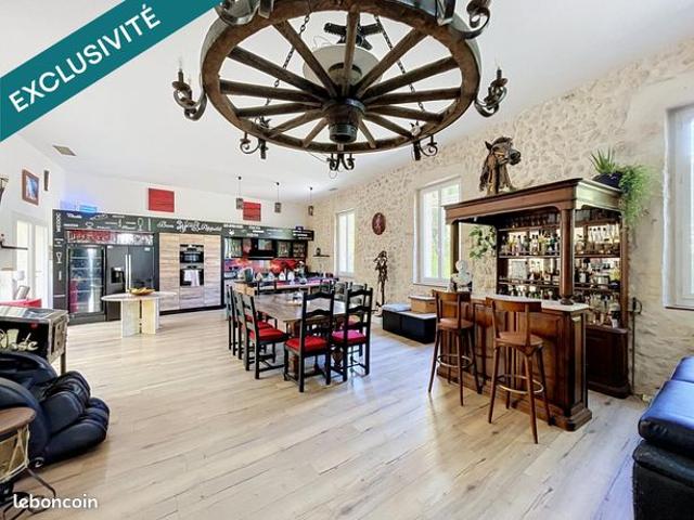 Maison de ville 6 pièces 392 m²